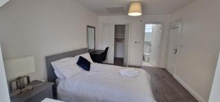 Double Bedroom Ensuite - 7