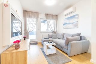 LILY apartment - Flexible SelfCheckins 48- Luxury- Extra big terrace with jacuzzi - Zagreb - 0