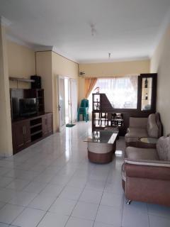 Villa Highland No 8 Berastagi View - 6