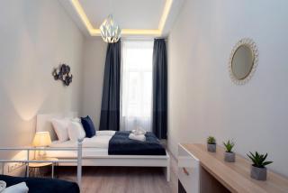 Very central NEW and large AC apartment - 1