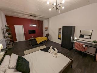 Cozy 1 Bed Apartment with Kitchen in Town - 4