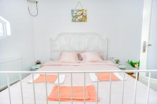 Suvenir Chic - Fusion of Modern Elegance & Harmony - Bucarest - 6
