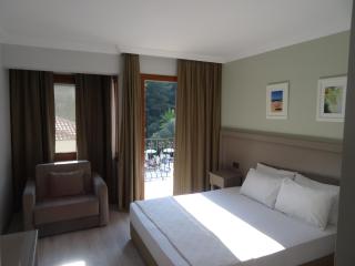 Pine Valley Hotel Oludeniz - Oludeniz - 4