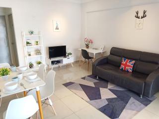 Georgetown, Up to 6 Pax, 3 Bedrooms, 1 Car Park by Star Home - Jelutong - 0