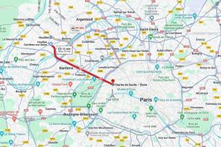 In city center and next to the train station - 8