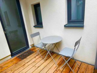 Residence Royal Sélys, City-Center - Bike Parking and Outdoor - Lieja - 1