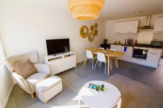 Residence Royal Sélys, City-Center - Bike Parking and Outdoor - Lieja - 2