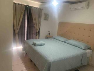 Villa de Ali in Palma real - 2