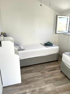 Novo uređeni apartman sa velikom terasom - Vis - 1