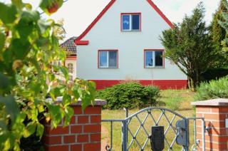 Ferienhaus zum Glück, mit Pool und Kamin - Gerswalde - 9