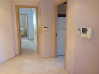 Apartment Sleeps 6 with Ensuite - 1