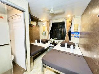 New International Guest House - 9