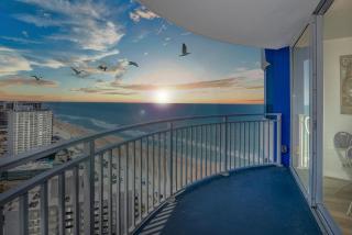 On the Beach-2/Br 2/Bath, 26th floor! Spectacular views of Ocean & River - Daytona Beach Shores - 8
