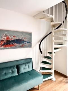 Portico 32 - 3