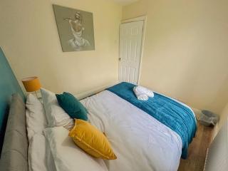 HILLTOP PLACE SUITES , Parkway M1 J33 - Sheffield - 2