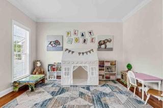 Greensboro Gathering K bed, Playroom, Gamerooms - Greensboro - 7