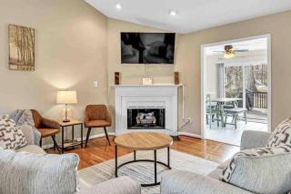 The Greensboro Getaway, Hot Tub and Solitude - Groometown - 9