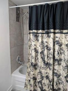 Cozy basement apartment in the heart of Oakville - 4