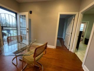 2-bedroom apartment, Pets welcome! - 2