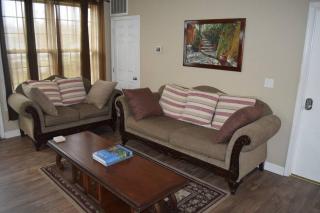 Skinny Big House in Jefferson City - Jefferson City - 1