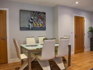 Merriman Lodge - Street - 5