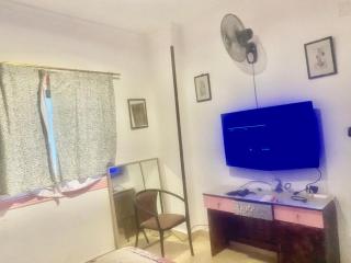 Town center Quiet 2 bedroom apartment - 0