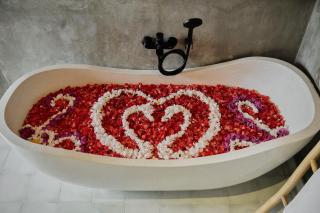 Suarga Loka Ubud Villa - 3