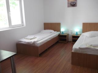 Taxi Hostel - 8