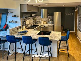 Twilight Luxury Duplex Amazing View With Parking - Manchester - 3