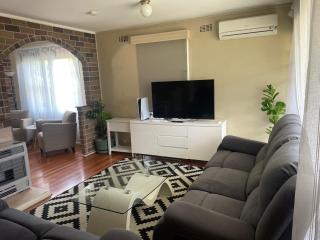 Canberra Hospital Locum Welcome - Two Beds House - 7