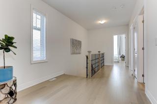 Swan-Lake Luxury Home,Deluxe King size bed WiFi TV - Richmond Hill - 2