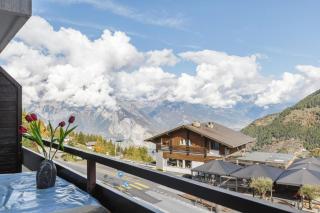 Savoleyres 35 Centrally placed ski in/out apartment next to lift with garage - La Tzoumaz - 1
