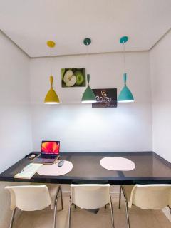 Affordable Manila Bay & City Lights View Stay with Free Pool Access - Manila - 4