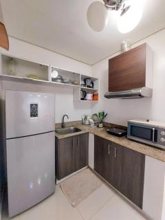Affordable Manila Bay & City Lights View Stay with Free Pool Access - Manila - 2