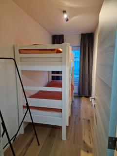 Luxury Renovated 3 Rooms Apartment - 5