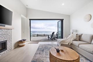 Beachfront Luxury Suite #15 at THE BEACH HOUSE - Campbell River - 7