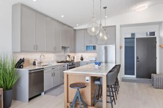 Beachfront Luxury Suite #15 at THE BEACH HOUSE - Campbell River - 4