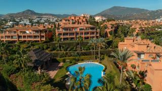 Holiday apartment with private garden, barbecue and pool, Benahavís - 9