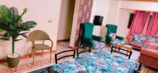 Maadi ring road Family apartment - Il Cairo - 4