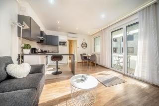 Grace Pine Apartment 3 - Budapest - 0