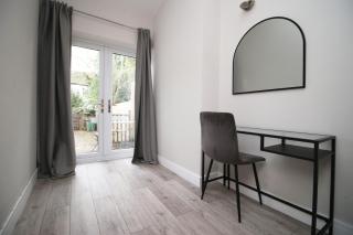 NEW 1 Bed Flat next to Roath Park w/Street Parking - Cardiff - 6