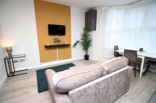 NEW 1 Bed Flat next to Roath Park w/Street Parking - Cardiff - 3