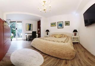Cosy Studio with Garden Near the Prague Airport - - 0