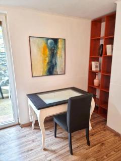 Cosy Studio with Garden Near the Prague Airport - - 9