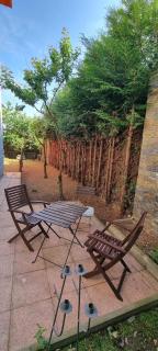 Cosy Studio with Garden Near the Prague Airport - - 4