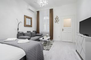 Stellar Dwell Apartment - Budapest - 9