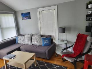 Cozy Center City Cottage*Walk to center city - Charlotte - 7