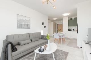 Modern Elegance Apartments with Parking & AC, next to Manufaktura by Renters Prestige - Łódź - 0