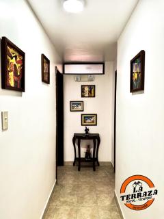 Hostal La Terraza - Roof Terrace Overlooking The North and Historic Centre - Quito - 5