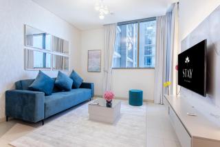 STAY BY LATINEM Luxury 1BR Holiday Home CVR B1701 near Burj Khalifa - 0